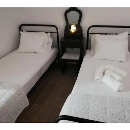 Nadias Lovely * Argyrades